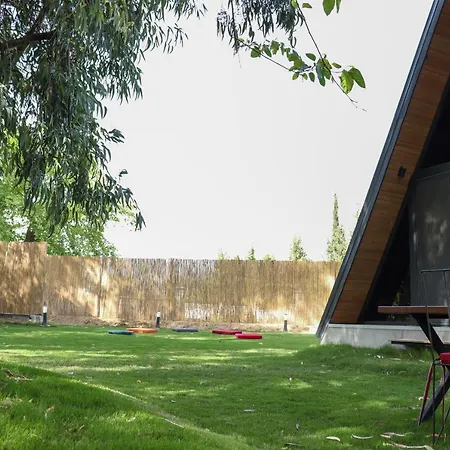 Lafa Fala Bungalow Villa *
